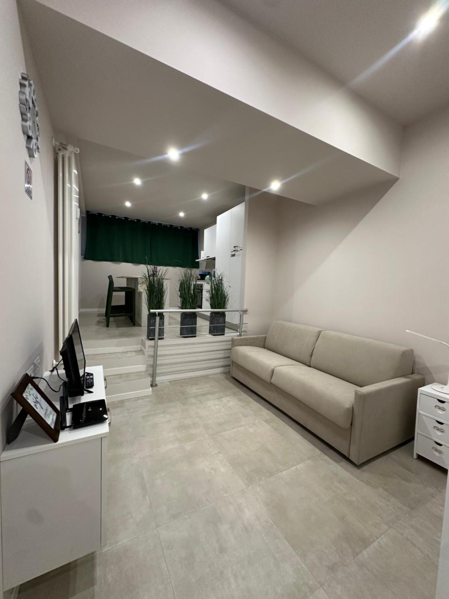 Monolocale Piazza Gambara M1 Apartment Milan Bagian luar foto