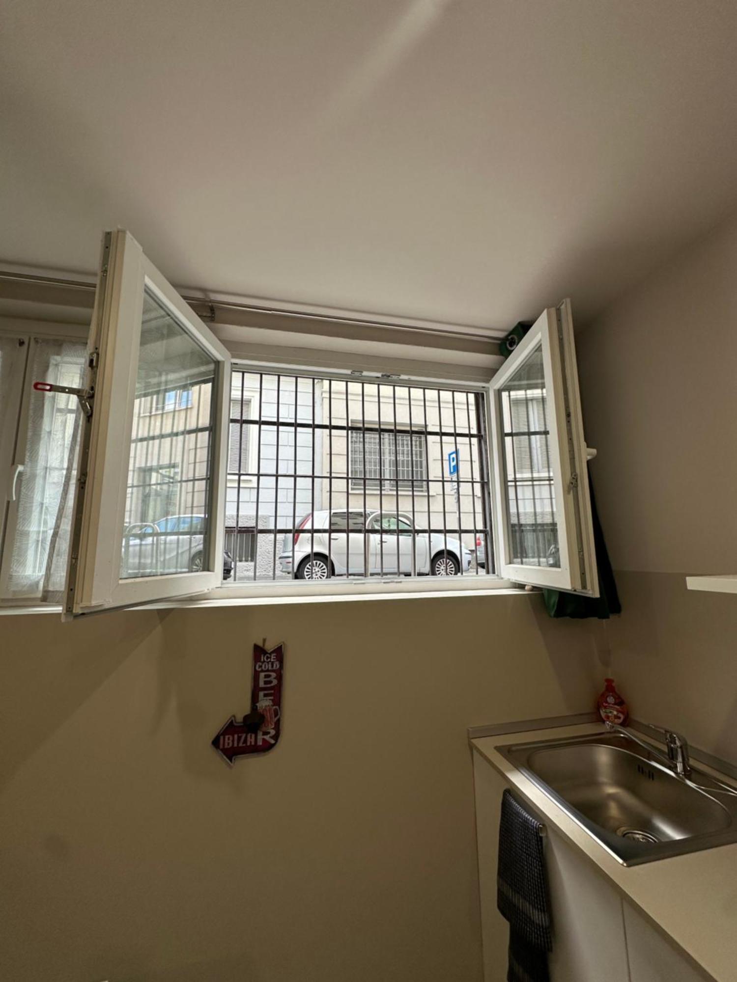 Monolocale Piazza Gambara M1 Apartment Milan Bagian luar foto